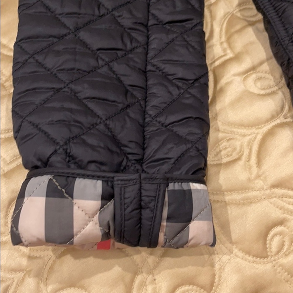 Burberry - Picture 9 of 10